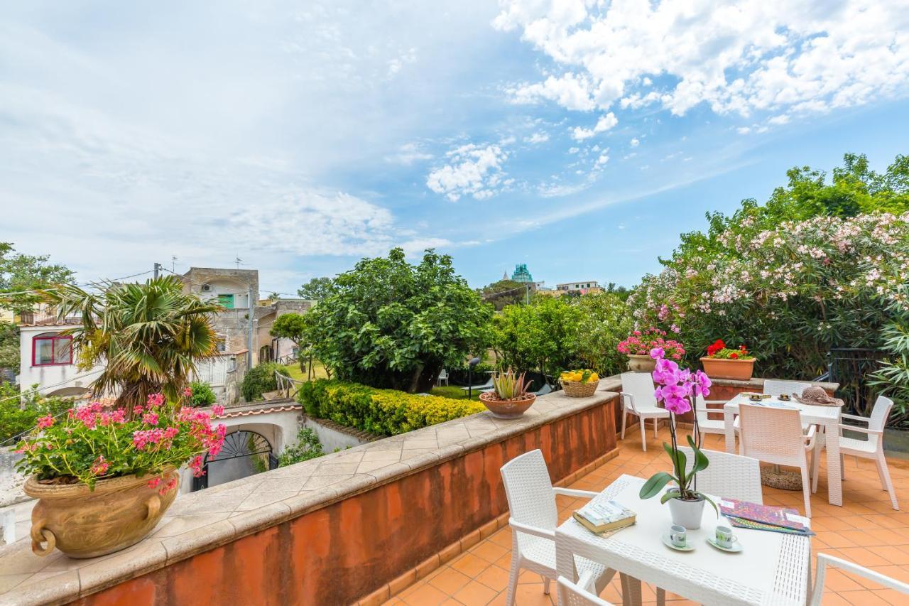 شقة La Terrazza Sul Giardino بروسيدا المظهر الخارجي الصورة
