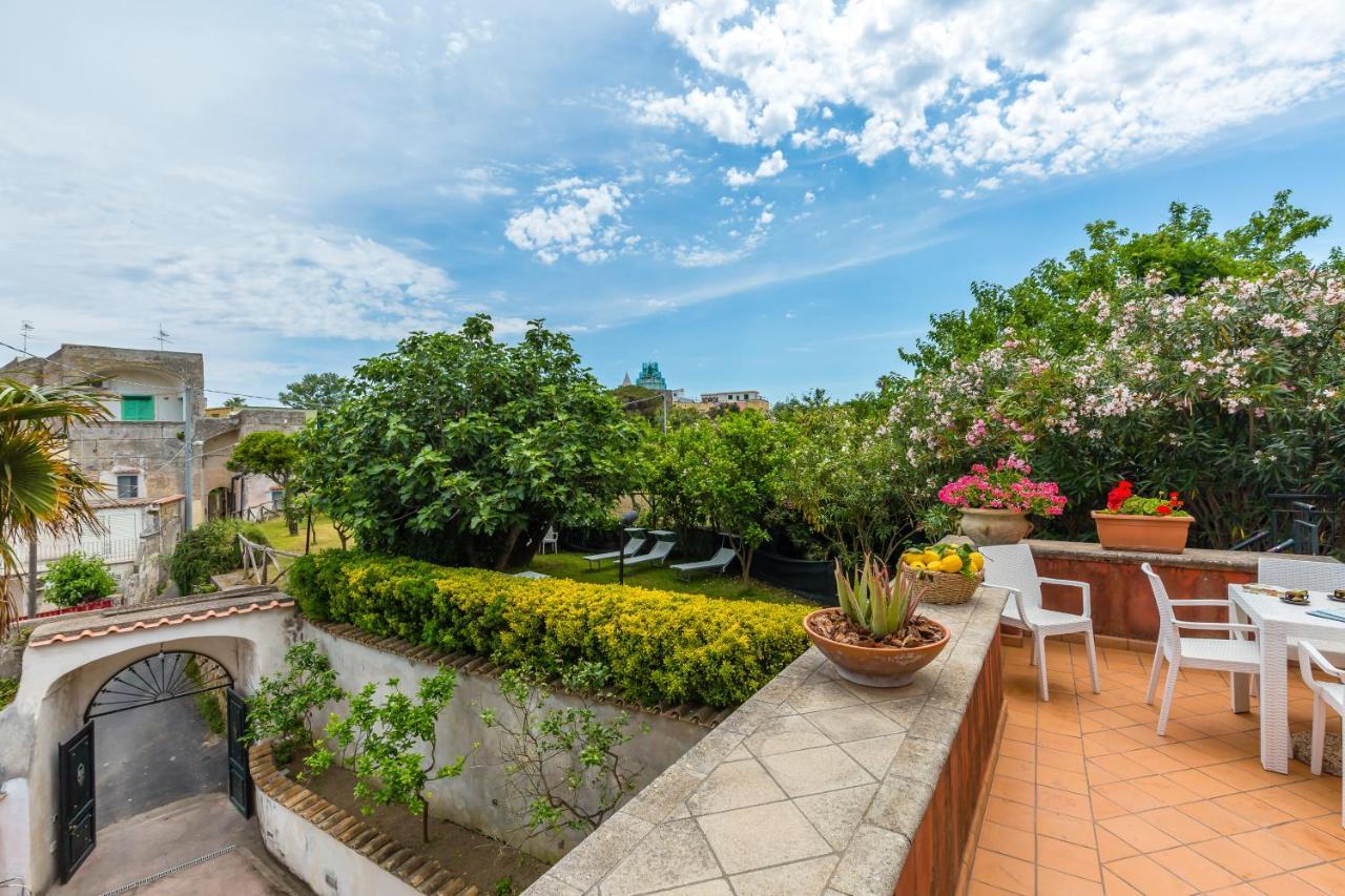شقة La Terrazza Sul Giardino بروسيدا المظهر الخارجي الصورة